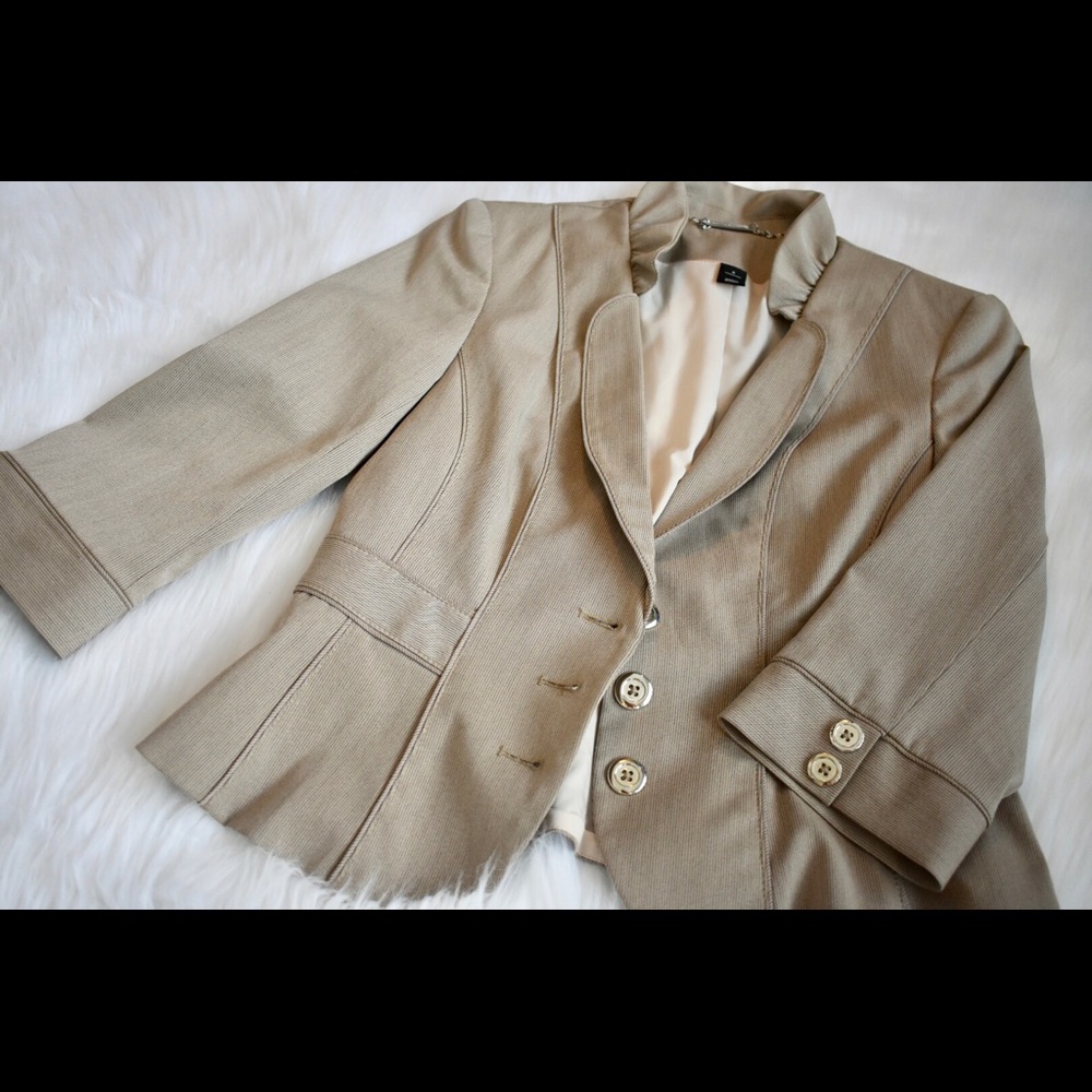White House Black Market Suit Blazer. Size 6